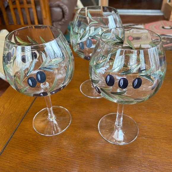 Hand-Painted Olive Wine Glasses - Picture 2 of 7